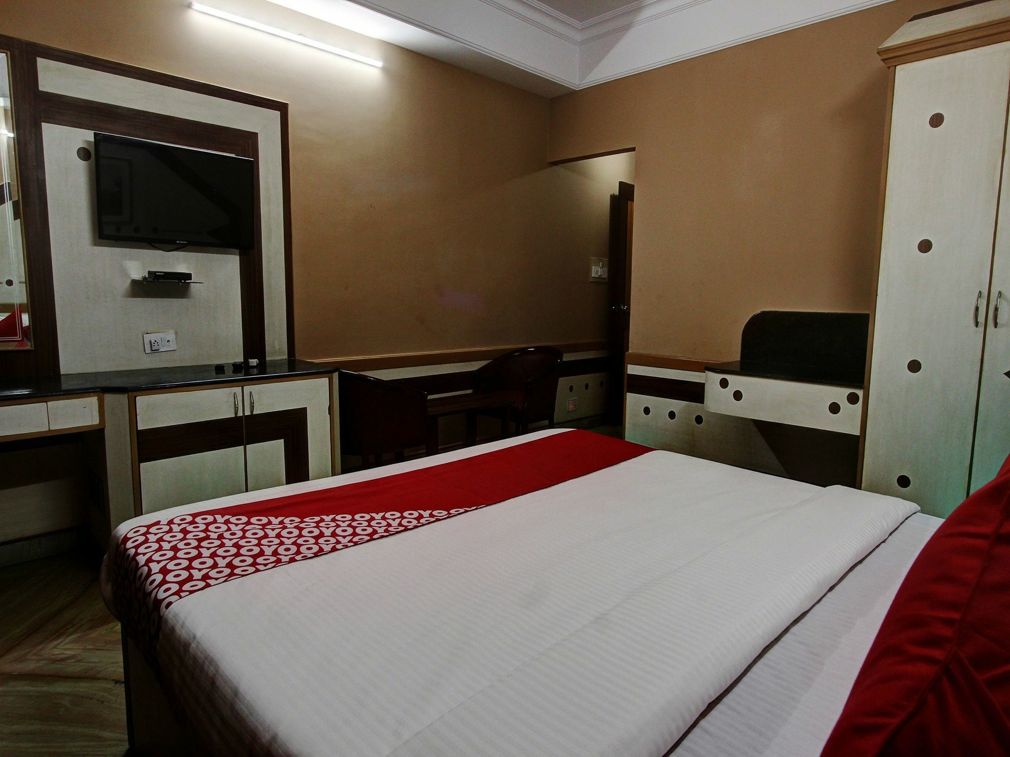 Vaccinated Staff - Collection O 13595 Vt Residency Hotel Bengaluru Kültér fotó